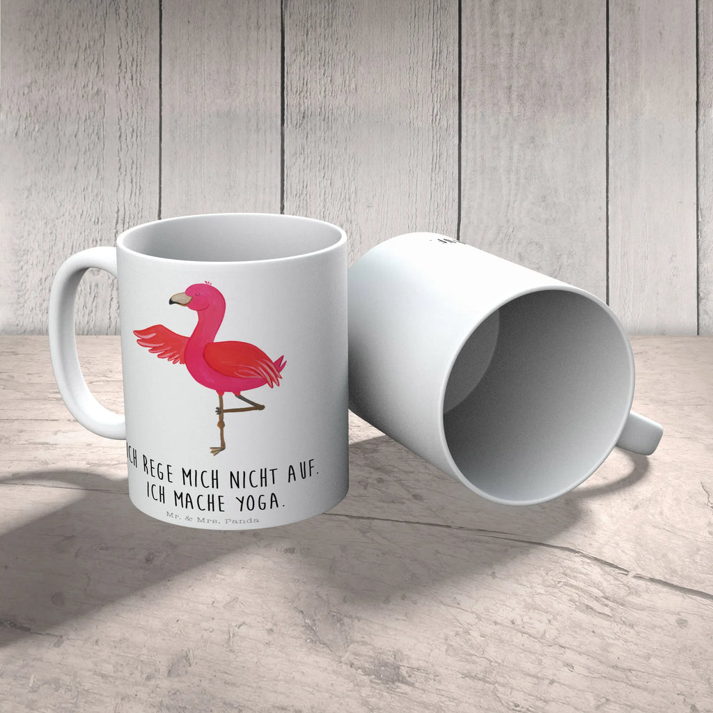 Tasse Flamingo Yoga Tasse, Kaffeetasse, Teetasse, Becher, Kaffeebecher, Teebecher, Keramiktasse, Porzellantasse, Büro Tasse, Geschenk Tasse, Tasse Sprüche, Tasse Motive, Kaffeetassen, Tasse bedrucken, Designer Tasse, Cappuccino Tassen, Schöne Teetassen, Flamingo, Vogel, Yoga, Namaste, Achtsamkeit, Yoga-Übung, Entspannung, Ärger, Aufregen, Tiefenentspannung