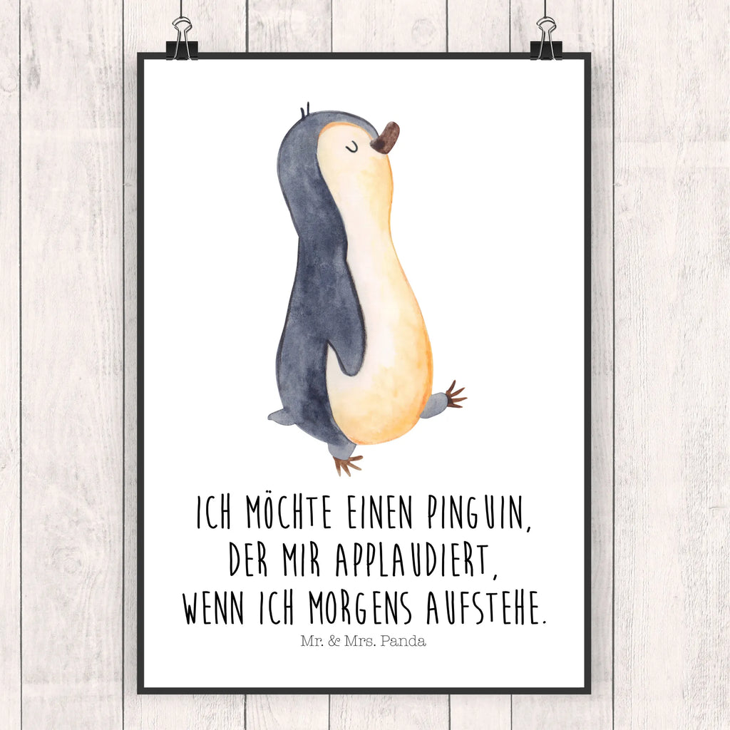 Poster Pinguin marschieren Poster, Wandposter, Bild, Wanddeko, Küchenposter, Kinderposter, Wanddeko Bild, Raumdekoration, Wanddekoration, Handgemaltes Poster, Mr. & Mrs. Panda Poster, Designposter, Kunstdruck, Posterdruck, Pinguin, Pinguine, Frühaufsteher, Langschläfer, Bruder, Schwester, Familie