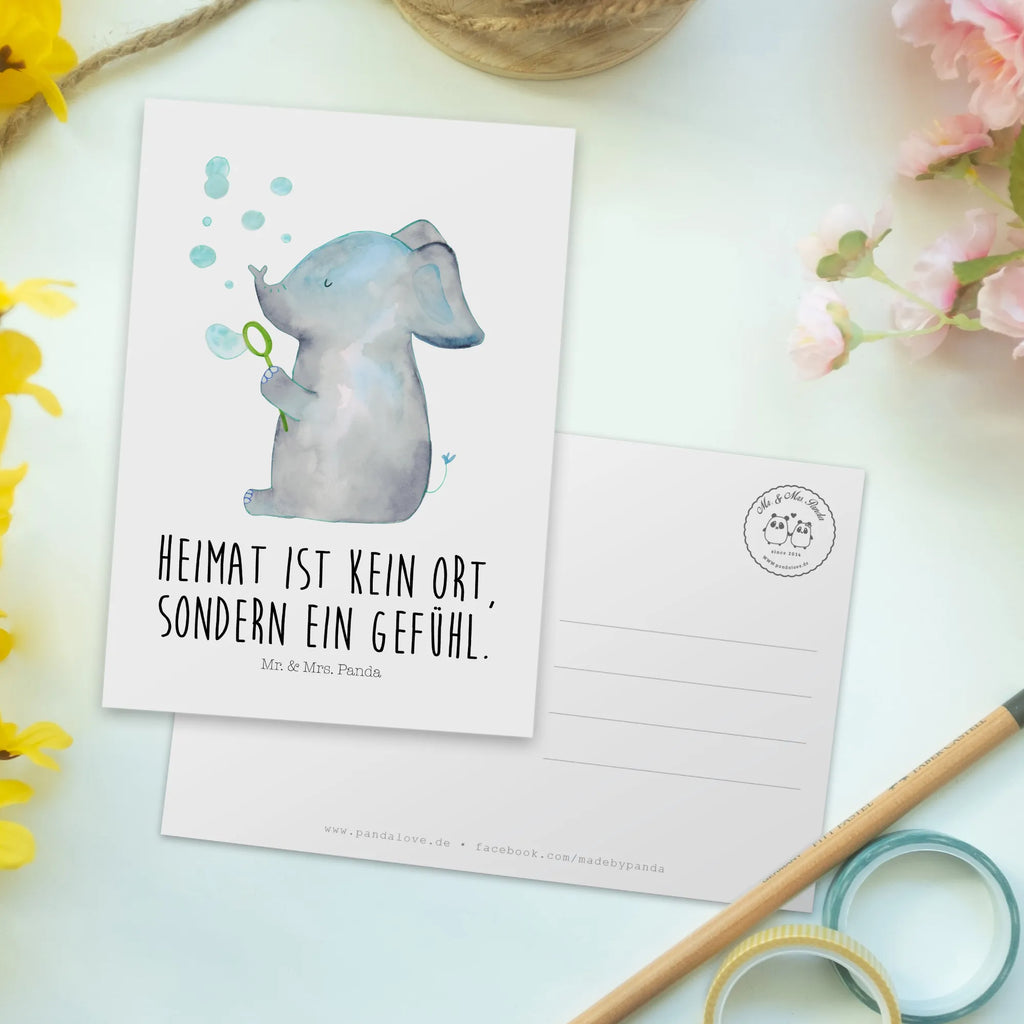 Postkarte Elefant Seifenblasen Postkarte, Karte, Geschenkkarte, Grußkarte, Einladung, Ansichtskarte, Geburtstagskarte, Einladungskarte, Dankeskarte, Ansichtskarten, Einladung Geburtstag, Einladungskarten Geburtstag, Tiermotive, Gute Laune, lustige Sprüche, Tiere, Elefant, Elefanten, Dickhäuter, Rüsseltier, Seifenblasen, Liebe, Heimat, Gefühl. Daheim, Liebesbeweis, Liebesspruch