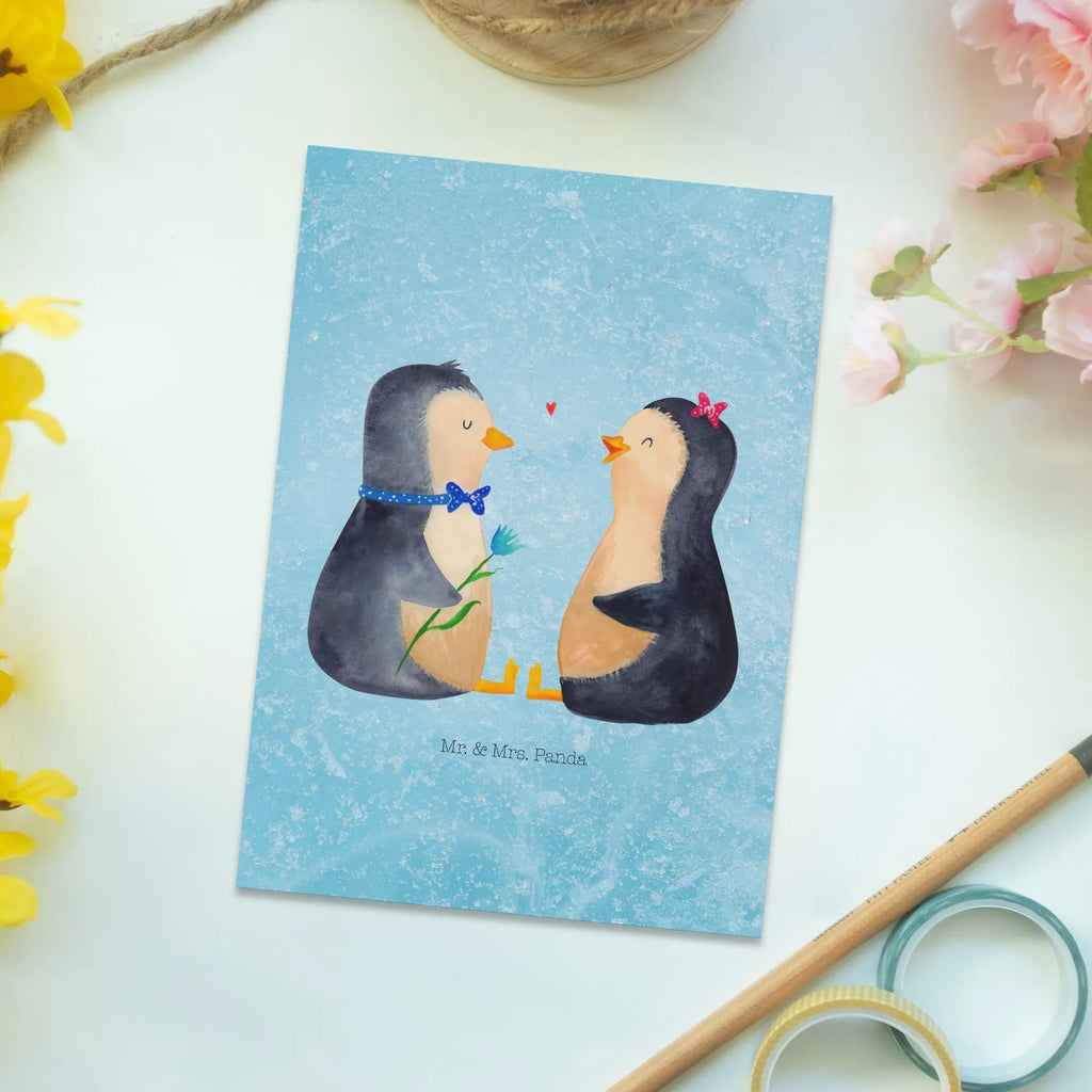 Postkarte Pinguin Pärchen Postkarte, Karte, Geschenkkarte, Grußkarte, Einladung, Ansichtskarte, Geburtstagskarte, Einladungskarte, Dankeskarte, Ansichtskarten, Einladung Geburtstag, Einladungskarten Geburtstag, Pinguin, Pinguine, Liebe, Liebespaar, Liebesbeweis, Liebesgeschenk, Verlobung, Jahrestag, Hochzeitstag, Hochzeit, Hochzeitsgeschenk, große Liebe, Traumpaar