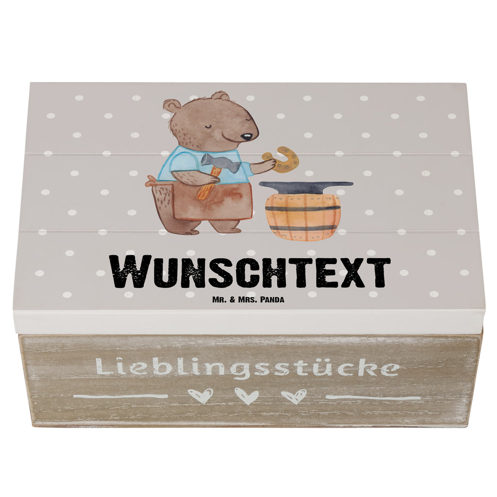 Personalisierte Holzkiste Schmied mit Herz Holzkiste mit Namen, Kiste mit Namen, Schatzkiste mit Namen, Truhe mit Namen, Schatulle mit Namen, Erinnerungsbox mit Namen, Erinnerungskiste, mit Namen, Dekokiste mit Namen, Aufbewahrungsbox mit Namen, Holzkiste Personalisiert, Kiste Personalisiert, Schatzkiste Personalisiert, Truhe Personalisiert, Schatulle Personalisiert, Erinnerungsbox Personalisiert, Erinnerungskiste Personalisiert, Dekokiste Personalisiert, Aufbewahrungsbox Personalisiert, Geschenkbox personalisiert, GEschenkdose personalisiert, Beruf, Ausbildung, Jubiläum, Abschied, Rente, Kollege, Kollegin, Geschenk, Schenken, Arbeitskollege, Mitarbeiter, Firma, Danke, Dankeschön