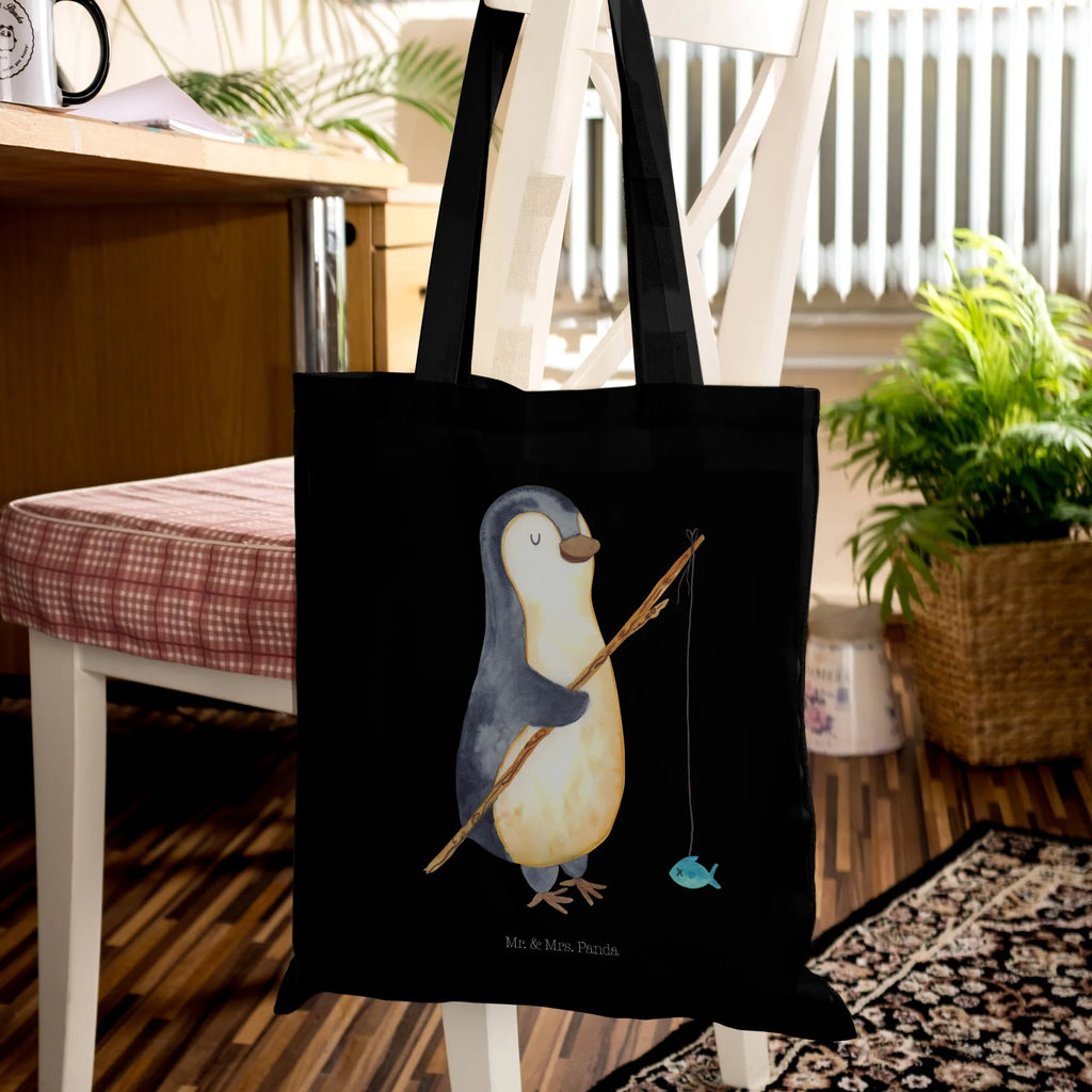 Tragetasche Pinguin Angler Beuteltasche, Beutel, Einkaufstasche, Jutebeutel, Stoffbeutel, Tasche, Shopper, Umhängetasche, Strandtasche, Schultertasche, Stofftasche, Tragetasche, Badetasche, Jutetasche, Einkaufstüte, Laptoptasche, Pinguin, Pinguine, Angeln, Angler, Tagträume, Hobby, Plan, Planer, Tagesplan, Neustart, Motivation, Geschenk, Freundinnen, Geschenkidee, Urlaub, Wochenende