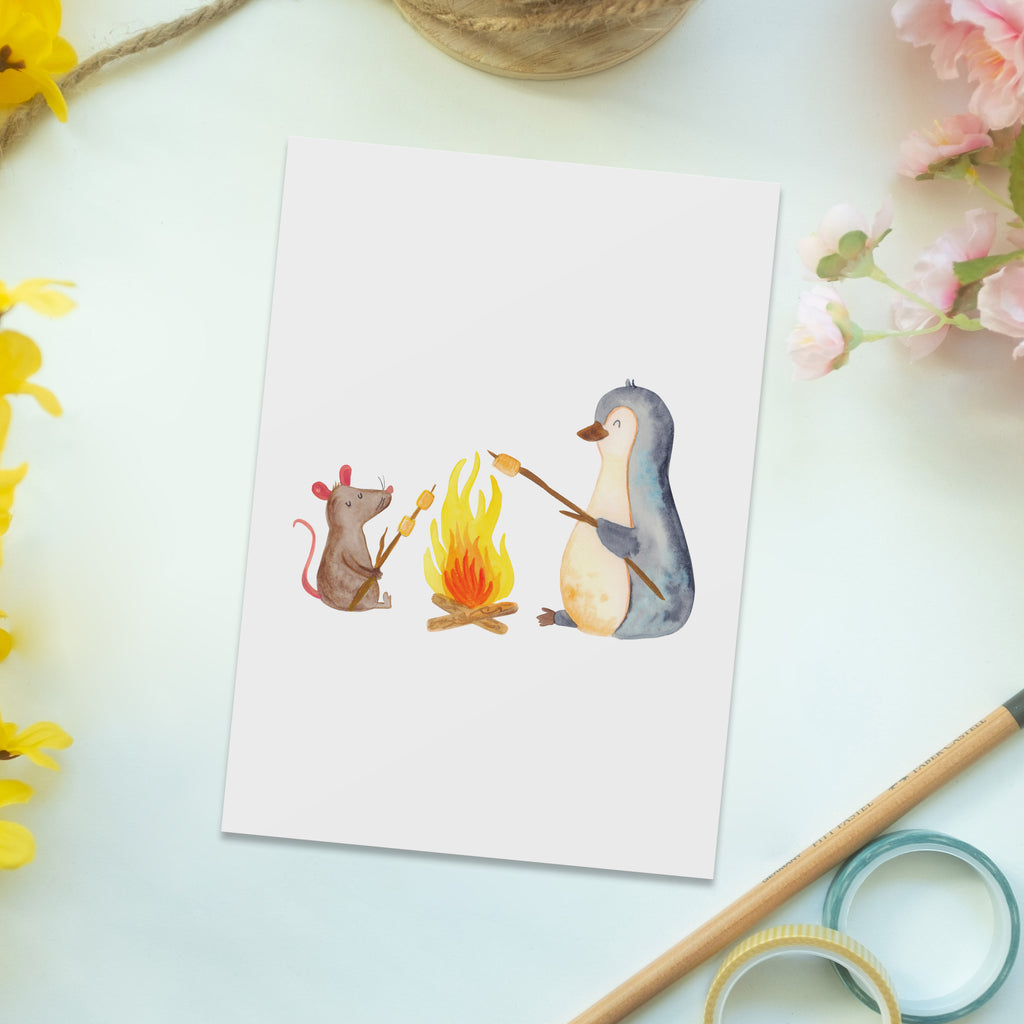 Postkarte Pinguin Lagerfeuer Postkarte, Karte, Geschenkkarte, Grußkarte, Einladung, Ansichtskarte, Geburtstagskarte, Einladungskarte, Dankeskarte, Ansichtskarten, Einladung Geburtstag, Einladungskarten Geburtstag, Pinguin, Maus, Pinguine, Lagerfeuer, Leben, Arbeit, Job, Motivation, Büro, Büroalltag, Lebensspruch, Lebensmotivation, Neustart, Liebe, grillen, Feuer, Marshmallows