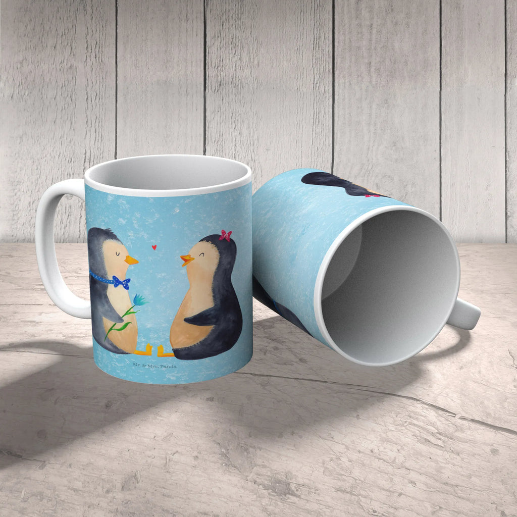 Tasse Pinguin Pärchen Tasse, Kaffeetasse, Teetasse, Becher, Kaffeebecher, Teebecher, Keramiktasse, Porzellantasse, Büro Tasse, Geschenk Tasse, Tasse Sprüche, Tasse Motive, Kaffeetassen, Tasse bedrucken, Designer Tasse, Cappuccino Tassen, Schöne Teetassen, Pinguin, Pinguine, Liebe, Liebespaar, Liebesbeweis, Liebesgeschenk, Verlobung, Jahrestag, Hochzeitstag, Hochzeit, Hochzeitsgeschenk, große Liebe, Traumpaar