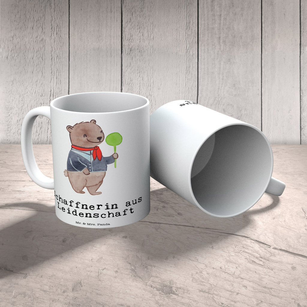 Tasse Schaffnerin aus Leidenschaft Tasse, Kaffeetasse, Teetasse, Becher, Kaffeebecher, Teebecher, Keramiktasse, Porzellantasse, Büro Tasse, Geschenk Tasse, Tasse Sprüche, Tasse Motive, Kaffeetassen, Tasse bedrucken, Designer Tasse, Cappuccino Tassen, Schöne Teetassen, Beruf, Ausbildung, Jubiläum, Abschied, Rente, Kollege, Kollegin, Geschenk, Schenken, Arbeitskollege, Mitarbeiter, Firma, Danke, Dankeschön