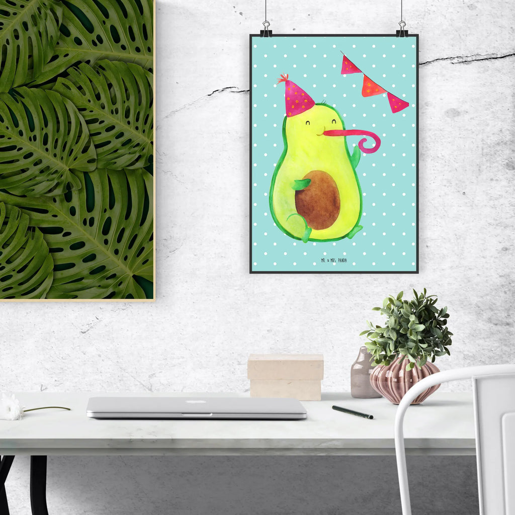 Poster Avocado Party Poster, Wandposter, Bild, Wanddeko, Küchenposter, Kinderposter, Wanddeko Bild, Raumdekoration, Wanddekoration, Handgemaltes Poster, Mr. & Mrs. Panda Poster, Designposter, Kunstdruck, Posterdruck, Avocado, Veggie, Vegan, Gesund, Avocados, Party, Geburtstag, Geburtstagsfeier, Happy Birthday, Feier, Feierei, Lieblingstag, Prüfung, Abifeier, Abi, Bestanden, Jahrestag, Jubiläum, Firmenfeier, Klassenfeier, Schulabschluss, Abschluss