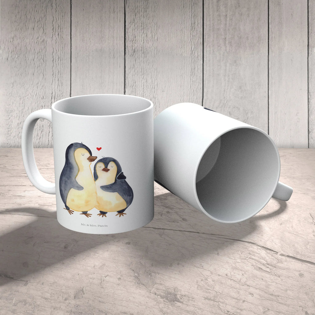 Tasse Pinguin umarmen Tasse, Kaffeetasse, Teetasse, Becher, Kaffeebecher, Teebecher, Keramiktasse, Porzellantasse, Büro Tasse, Geschenk Tasse, Tasse Sprüche, Tasse Motive, Kaffeetassen, Tasse bedrucken, Designer Tasse, Cappuccino Tassen, Schöne Teetassen, Pinguin, Liebe, Liebespaar, Liebesbeweis, Liebesgeschenk, Verlobung, Jahrestag, Hochzeitstag, Hochzeit, Hochzeitsgeschenk