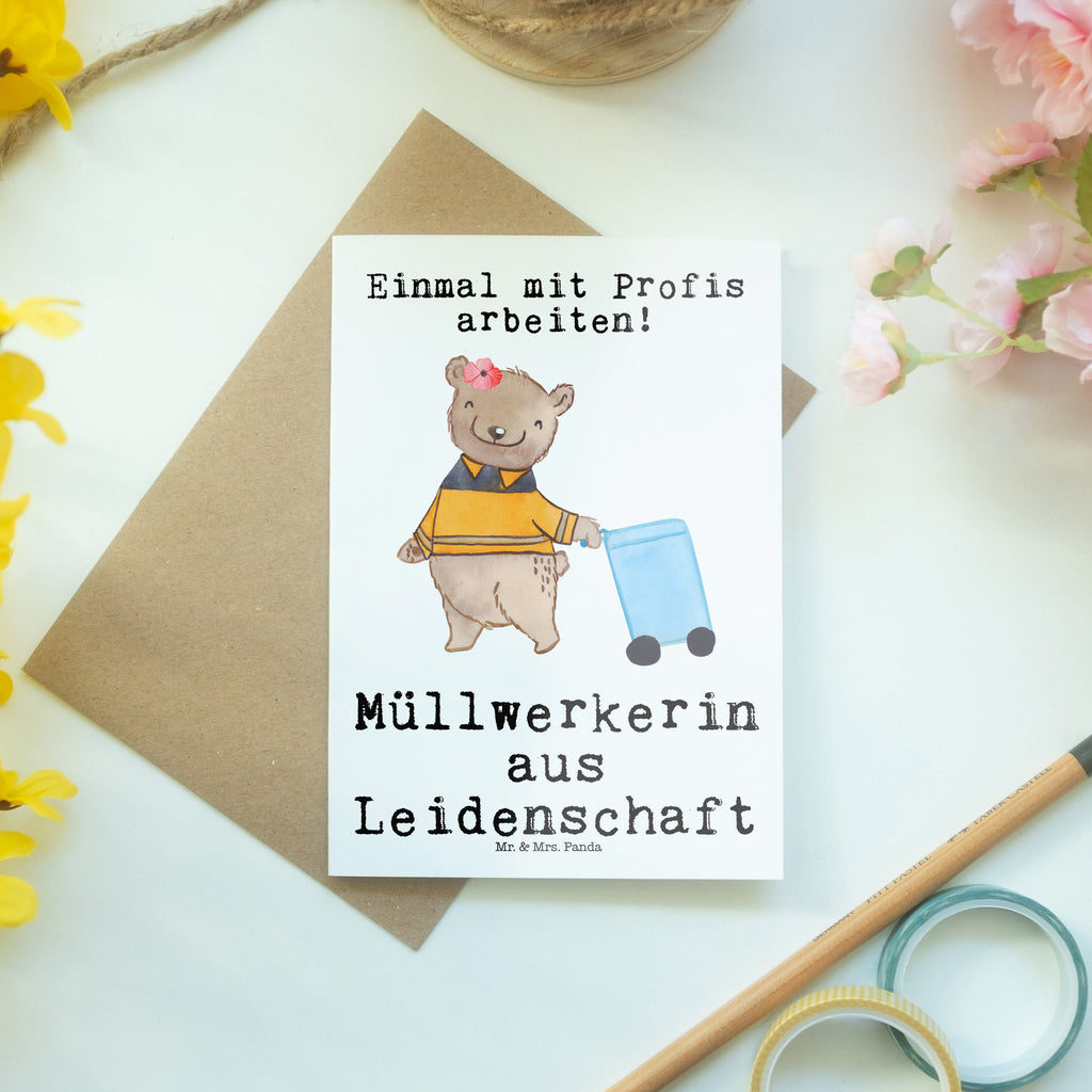 Grußkarte Müllwerkerin aus Leidenschaft Grußkarte, Klappkarte, Einladungskarte, Glückwunschkarte, Hochzeitskarte, Geburtstagskarte, Karte, Ansichtskarten, Beruf, Ausbildung, Jubiläum, Abschied, Rente, Kollege, Kollegin, Geschenk, Schenken, Arbeitskollege, Mitarbeiter, Firma, Danke, Dankeschön, Müllwerkerin, Fachkraft Kreislauf- und Abfallwirtschaft, Müllentsorgerin, Kehrichtfrau, Müllfrau, Müllfahreriin