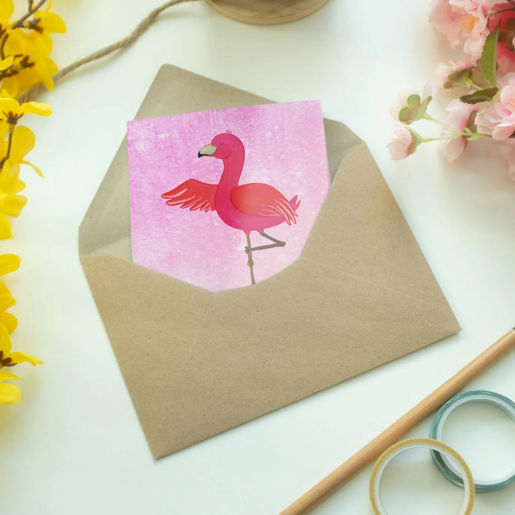 Grußkarte Flamingo Yoga Grußkarte, Klappkarte, Einladungskarte, Glückwunschkarte, Hochzeitskarte, Geburtstagskarte, Karte, Ansichtskarten, Flamingo, Vogel, Yoga, Namaste, Achtsamkeit, Yoga-Übung, Entspannung, Ärger, Aufregen, Tiefenentspannung