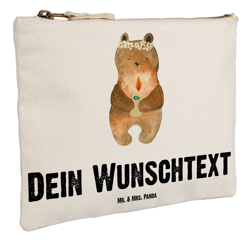 Personalisierte Schminktasche Kommunion-Bär Personalisierte Schminktasche, Personalisierte Kosmetiktasche, Personalisierter Kosmetikbeutel, Personalisiertes Stiftemäppchen, Personalisiertes Etui, Personalisierte Federmappe, Personalisierte Makeup Bag, Personalisiertes Schminketui, Personalisiertes Kosmetiketui, Personalisiertes Schlamperetui, Schminktasche mit Namen, Kosmetiktasche mit Namen, Kosmetikbeutel mit Namen, Stiftemäppchen mit Namen, Etui mit Namen, Federmappe mit Namen, Makeup Bg mit Namen, Schminketui mit Namen, Kosmetiketui mit Namen, Schlamperetui mit Namen, Schminktasche personalisieren, Schminktasche bedrucken, Schminktasche selbst gestalten, Bär, Teddy, Teddybär, Kommunion, Gottes Segen, Taufkerze, katholisch