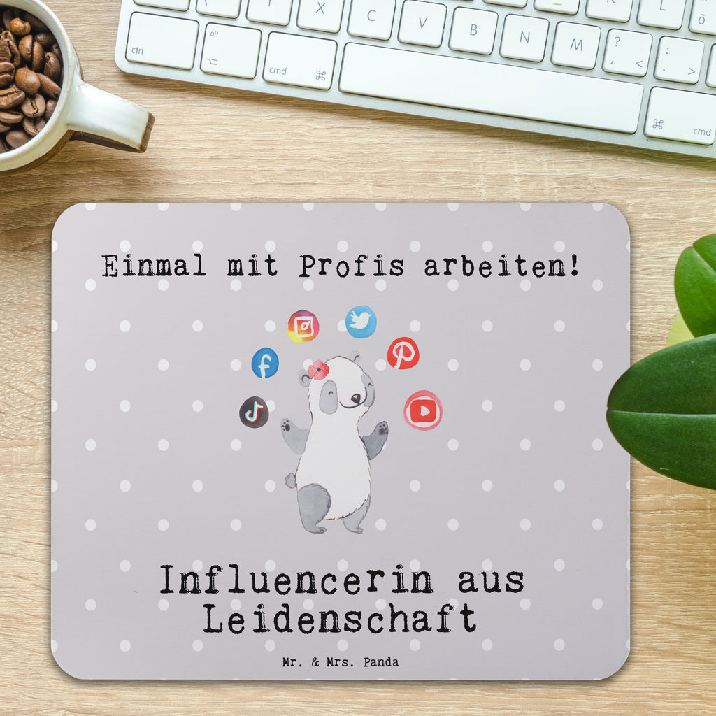 Mauspad Influencerin aus Leidenschaft Mousepad, Computer zubehör, Büroausstattung, PC Zubehör, Arbeitszimmer, Mauspad, Einzigartiges Mauspad, Designer Mauspad, Mausunterlage, Mauspad Büro, Beruf, Ausbildung, Jubiläum, Abschied, Rente, Kollege, Kollegin, Geschenk, Schenken, Arbeitskollege, Mitarbeiter, Firma, Danke, Dankeschön