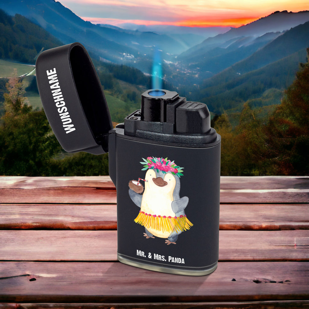 Personalisiertes Feuerzeug Pinguin Kokosnuss Personalisiertes Feuerzeug, Personalisiertes Gas-Feuerzeug, Personalisiertes Sturmfeuerzeug, Feuerzeug bedrucken, Feuerzeug personalisiert, Feuerzeug personalisieren, Feuerzeug selbst gestalten, Feuerzeug Geschenkidee, Feuerzeug als Geschenk, Geschenk Feuerzeug, Feuerzeug Geschenk, Feuerzeug mit Name, Feuerzeug mit Namen, Besonderes Feuerzeug, Pinguin, Aloha, Hawaii, Urlaub, Kokosnuss, Pinguine