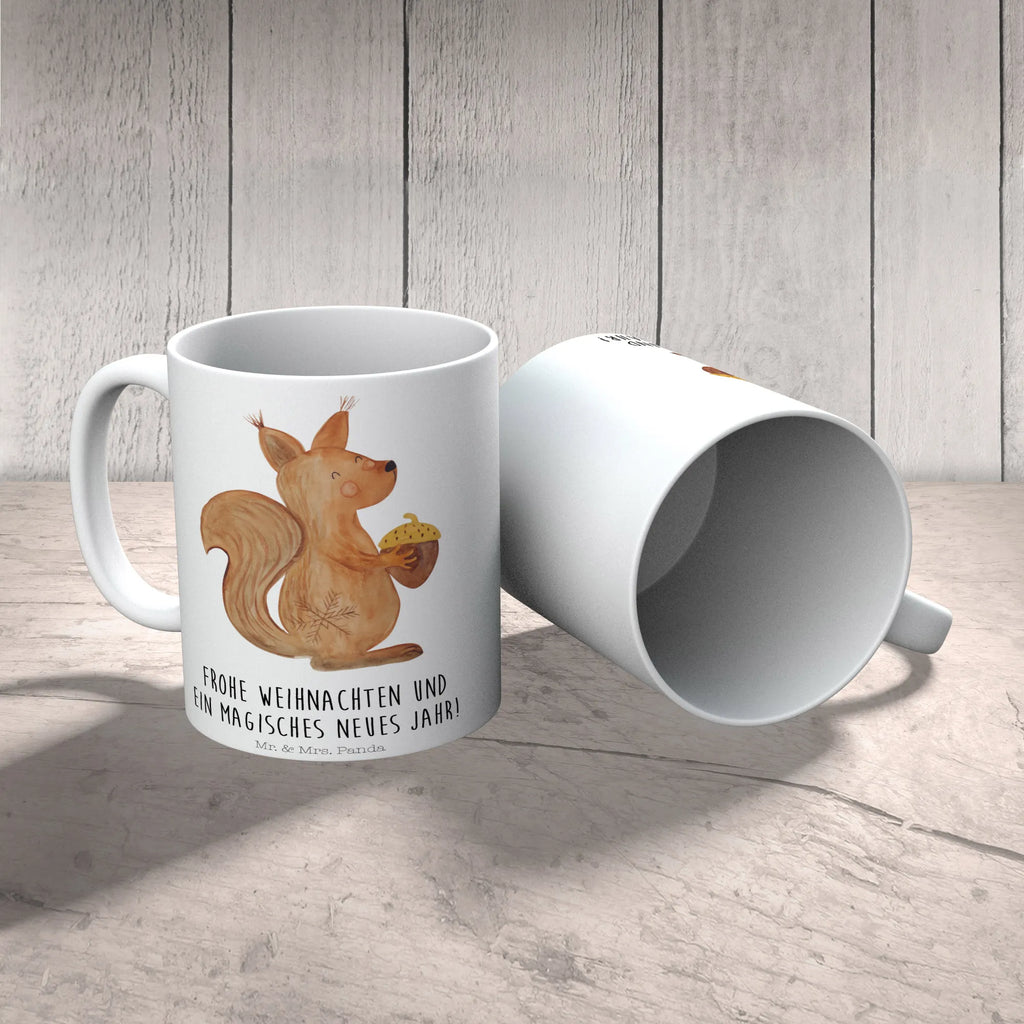 Tasse Eichhörnchen Weihnachtszeit Tasse, Kaffeetasse, Teetasse, Becher, Kaffeebecher, Teebecher, Keramiktasse, Porzellantasse, Büro Tasse, Geschenk Tasse, Tasse Sprüche, Tasse Motive, Kaffeetassen, Tasse bedrucken, Designer Tasse, Cappuccino Tassen, Schöne Teetassen, Winter, Weihnachten, Weihnachtsdeko, Nikolaus, Advent, Heiligabend, Wintermotiv, Frohe Weihnachten, Frohes neues Jahr, Guten Rutsch, Weihnachtsmotiv, Weihnachtsgruß, Neujahr, Vogel