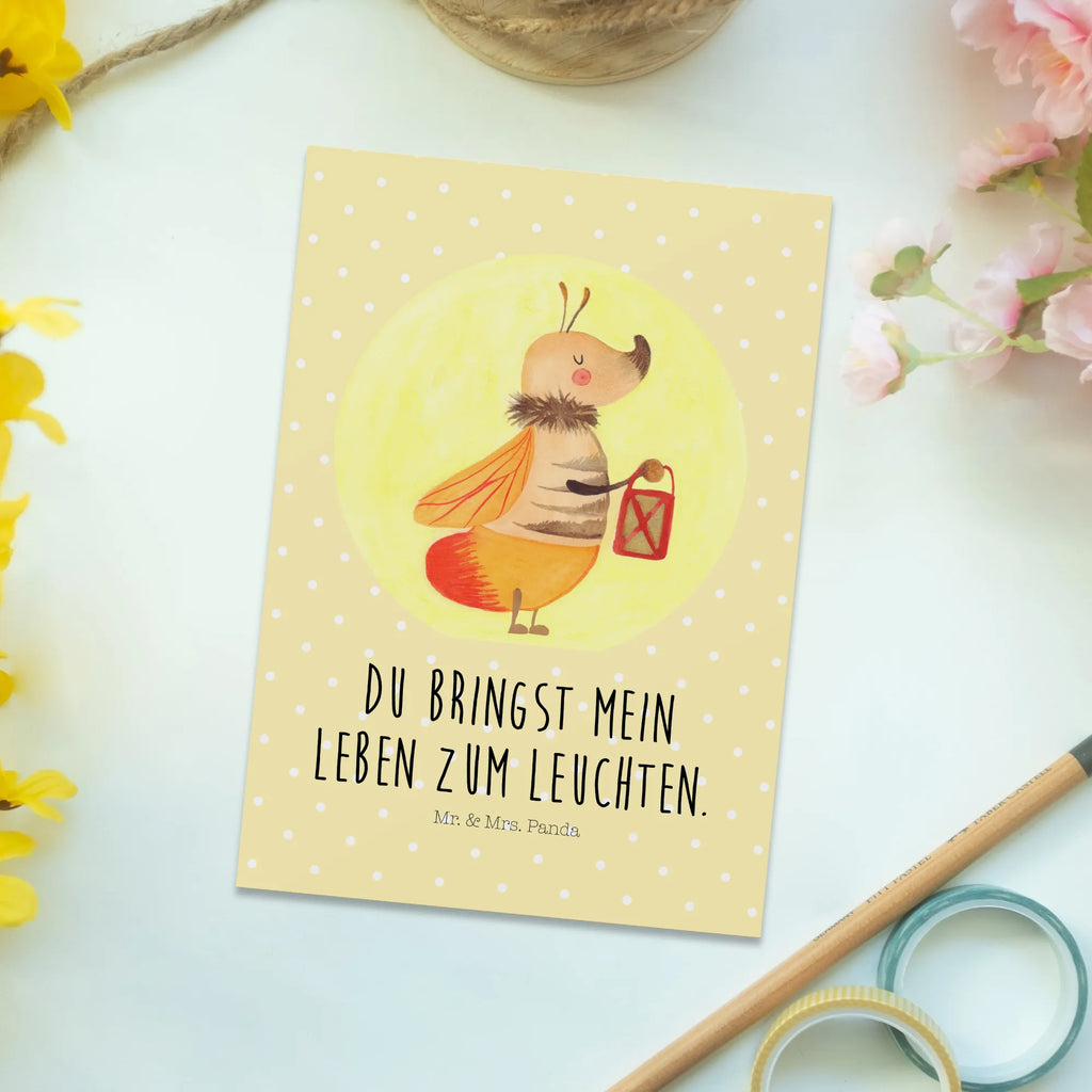 Postkarte Glühwürmchen Postkarte, Karte, Geschenkkarte, Grußkarte, Einladung, Ansichtskarte, Geburtstagskarte, Einladungskarte, Dankeskarte, Ansichtskarten, Einladung Geburtstag, Einladungskarten Geburtstag, Tiermotive, Gute Laune, lustige Sprüche, Tiere, Glühwürmchen, Glühwurm, Falter, Liebe, Leuchten, magisch, Liebesbeweis, Lieblingsmensch, Verlobung, Heiratsantrag, Jahrestag, Liebesspruch