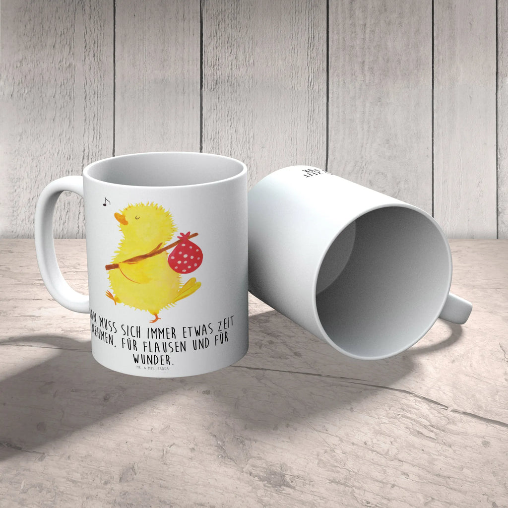 Tasse Küken Wander Tasse, Kaffeetasse, Teetasse, Becher, Kaffeebecher, Teebecher, Keramiktasse, Porzellantasse, Büro Tasse, Geschenk Tasse, Tasse Sprüche, Tasse Motive, Kaffeetassen, Tasse bedrucken, Designer Tasse, Cappuccino Tassen, Schöne Teetassen, Ostern, Osterhase, Ostergeschenke, Osternest, Osterdeko, Geschenke zu Ostern, Ostern Geschenk, Ostergeschenke Kinder, Ostern Kinder, Küken, Osterei, Ostereier, Ei, Frühlingsgefühle, Freude, Grüße, liebe Grüße, Frohe Ostern, Ostergrüße, Flausen, Wunder, Reisen, Weltenbummler, Zeit, Zeitmanagement, Backpacker