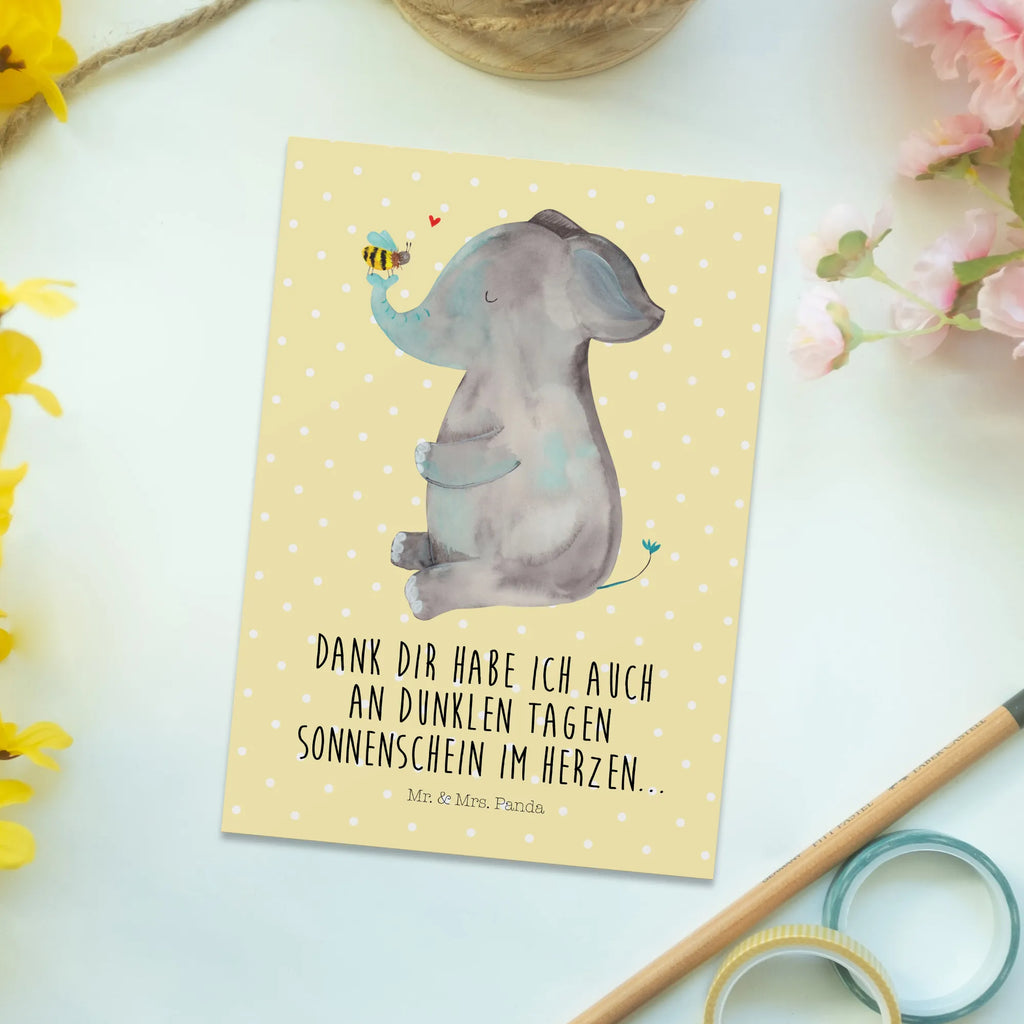 Postkarte Elefant Biene Postkarte, Karte, Geschenkkarte, Grußkarte, Einladung, Ansichtskarte, Geburtstagskarte, Einladungskarte, Dankeskarte, Ansichtskarten, Einladung Geburtstag, Einladungskarten Geburtstag, Tiermotive, Gute Laune, lustige Sprüche, Tiere, Elefant, Biene, Liebe, Liebesbeweis, Jahrestag, Liebesgeschenk, Heiratsantrag, Hochzeitsgeschenk, Liebesspruch