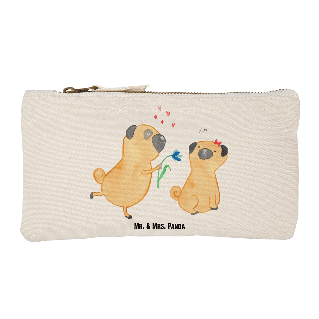 Schminktasche Mops verliebt Schminktasche, Kosmetiktasche, Kosmetikbeutel, Stiftemäppchen, Etui, Federmappe, Makeup, XXL, Schminketui, Kosmetiketui, Schlamperetui, Hund, Hundemotiv, Haustier, Hunderasse, Tierliebhaber, Hundebesitzer, Sprüche, Mops, Möpse, Hundeliebe, verliebt, Liebe, Liebesspruch. Verlobt, Geschenk Freund, Partner