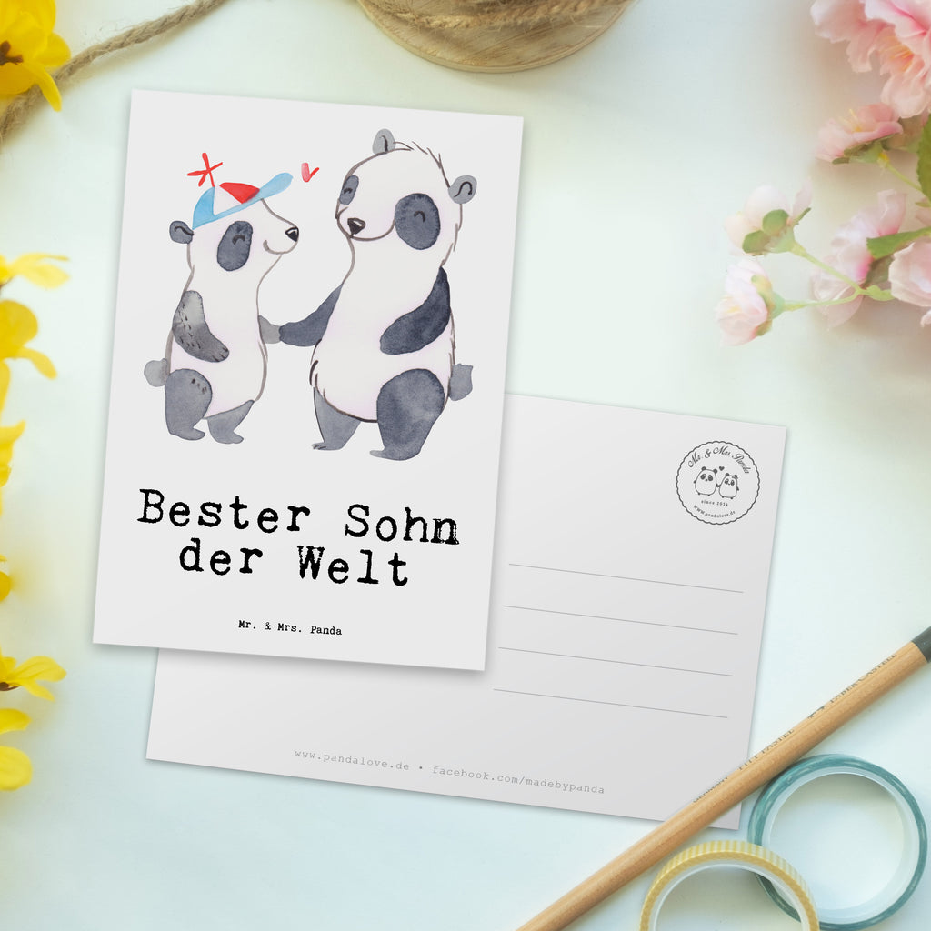 Postkarte Panda Bester Sohn der Welt Postkarte, Karte, Geschenkkarte, Grußkarte, Einladung, Ansichtskarte, Geburtstagskarte, Einladungskarte, Dankeskarte, Ansichtskarten, Einladung Geburtstag, Einladungskarten Geburtstag, für, Dankeschön, Geschenk, Schenken, Geburtstag, Geburtstagsgeschenk, Geschenkidee, Danke, Bedanken, Mitbringsel, Freude machen, Geschenktipp, Sohn, Sohnemann, Söhnchen, Bube, Bub, Nachwuchs, Nachkomme, Kind, Familie, Vater, Belohnung