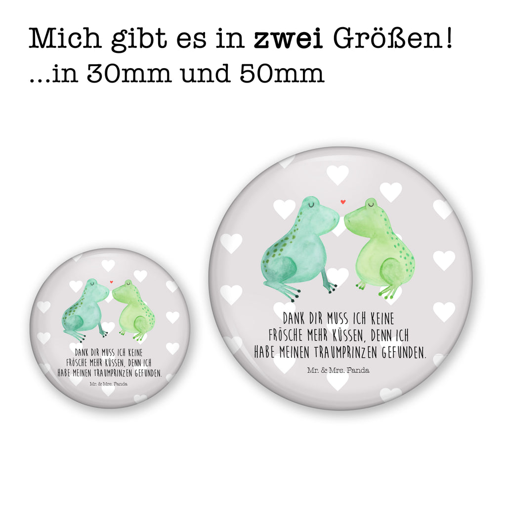 Button Frosch Liebe 50mm Button, Button, Pin, Anstecknadel, Liebe, Partner, Freund, Freundin, Ehemann, Ehefrau, Heiraten, Verlobung, Heiratsantrag, Liebesgeschenk, Jahrestag, Hocheitstag, Verliebt, Verlobt, Verheiratet, Geschenk Freundin, Geschenk Freund, Liebesbeweis, Hochzeitstag, Geschenk Hochzeit, Frosch, Frösche, Froschkönig, Fröschchen