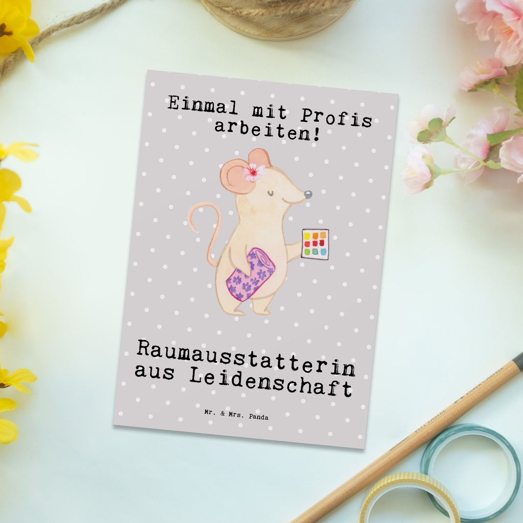 Postkarte Raumausstatterin aus Leidenschaft Postkarte, Karte, Geschenkkarte, Grußkarte, Einladung, Ansichtskarte, Geburtstagskarte, Einladungskarte, Dankeskarte, Ansichtskarten, Einladung Geburtstag, Einladungskarten Geburtstag, Beruf, Ausbildung, Jubiläum, Abschied, Rente, Kollege, Kollegin, Geschenk, Schenken, Arbeitskollege, Mitarbeiter, Firma, Danke, Dankeschön