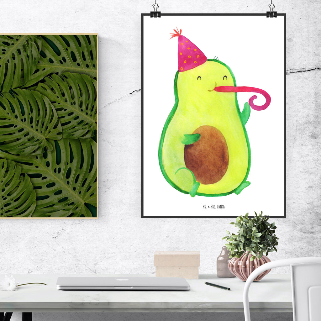 Poster Avocado Partyhupe Poster, Wandposter, Bild, Wanddeko, Küchenposter, Kinderposter, Wanddeko Bild, Raumdekoration, Wanddekoration, Handgemaltes Poster, Mr. & Mrs. Panda Poster, Designposter, Kunstdruck, Posterdruck, Avocado, Veggie, Vegan, Gesund, Party, Feierlichkeit, Feier, Fete, Geburtstag, Gute Laune, Tröte