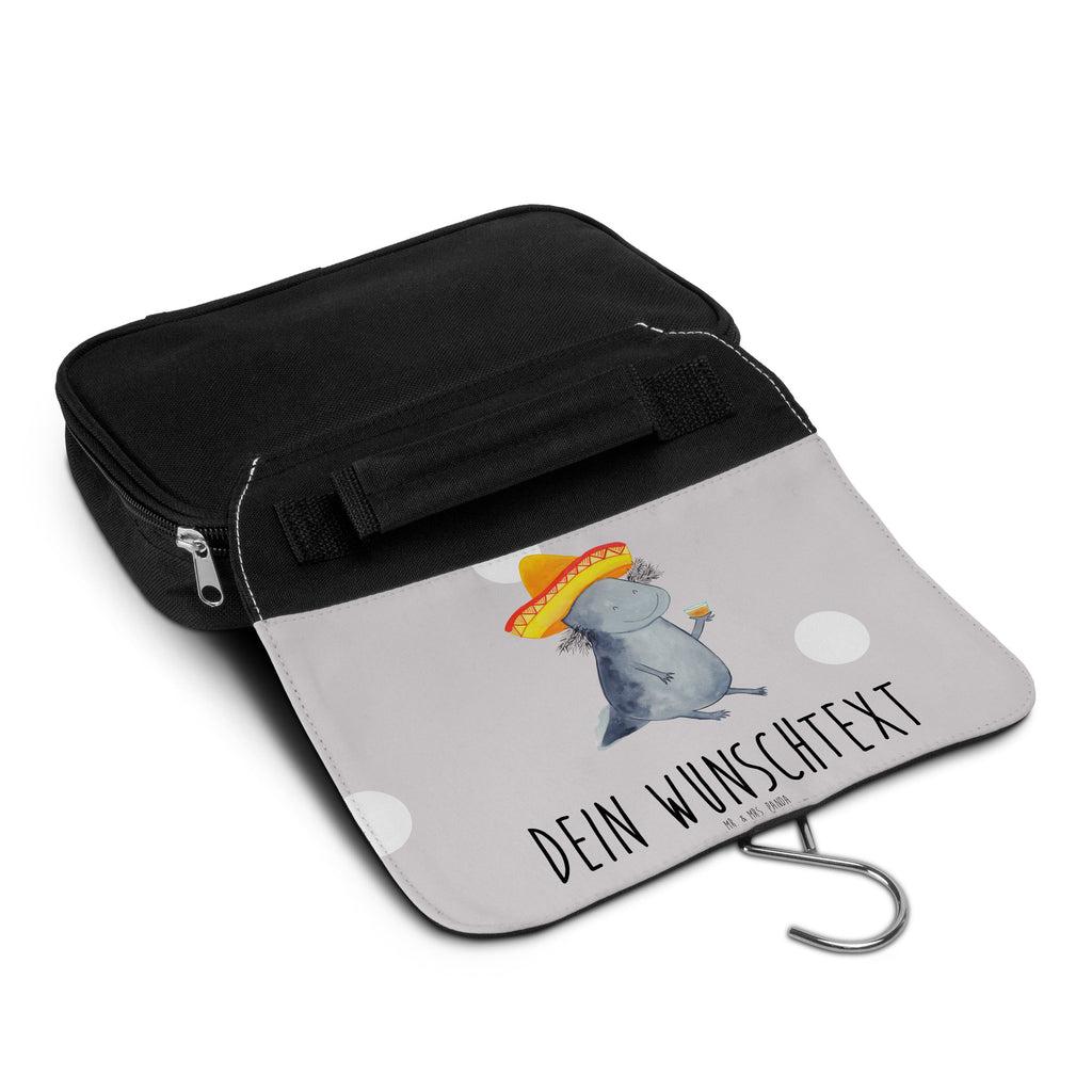 Personalisierter Kulturbeutel Axolotl Tequila Personalisierter Kulturbeutel, Personalisierte Waschtasche, Personalisierte Kosmetiktasche, Damen, Herren, Personalisierte Aufbewahrungstasche, Personalisierte Schminktasche, Personalisierter Kosmetikbeutel, Personalisierter Organizer, Personalisierte Kulturtasche, Personalisierte Schminkutensil, Personalisierung, Wunschtext, Wunschname, Selbst bedrucken, Kulturbeutel mit Namen, Axolotl, Molch, Mexico, Mexiko, Sombrero, Zitrone, Tequila, Motivation, Spruch, Schwanzlurch, Lurch, Lurche, Axolot, Feuerdrache, Feuersalamander