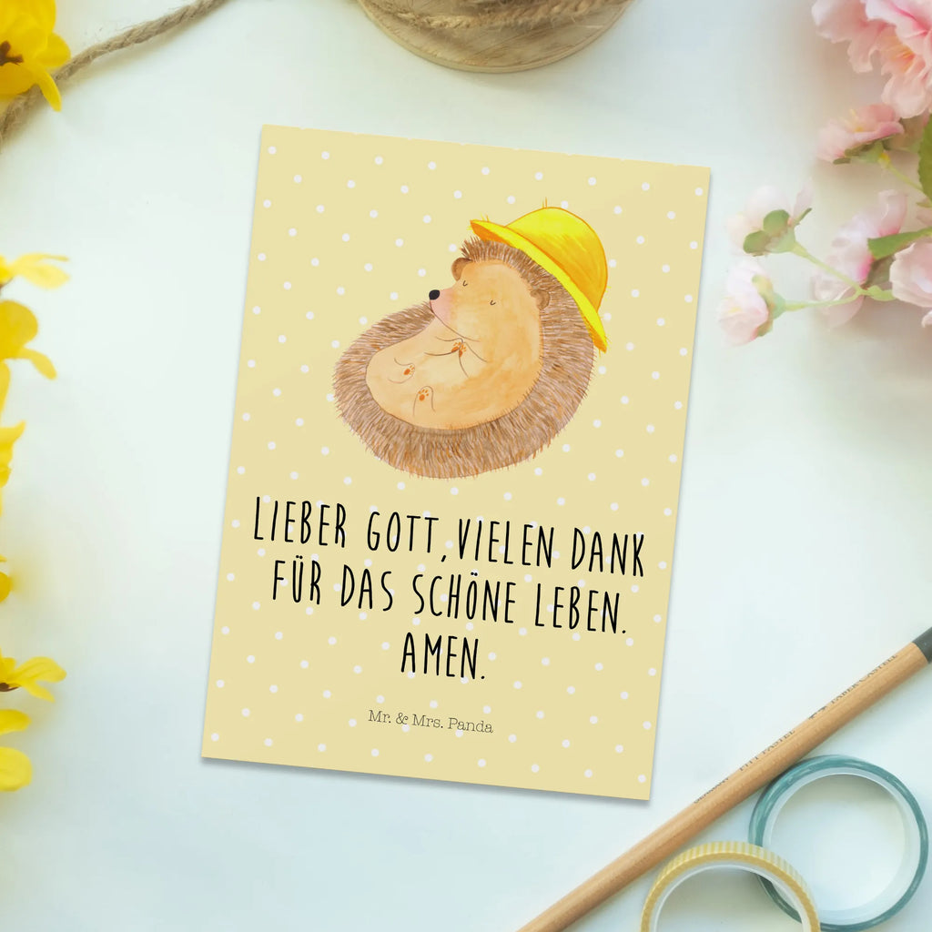 Postkarte Igel betet Postkarte, Karte, Geschenkkarte, Grußkarte, Einladung, Ansichtskarte, Geburtstagskarte, Einladungskarte, Dankeskarte, Ansichtskarten, Einladung Geburtstag, Einladungskarten Geburtstag, Tiermotive, Gute Laune, lustige Sprüche, Tiere, Igel, Igel mit Hut, Sonnenhut, Gott, Amen, beten, Leben, Dankbarkeit, Dankbar sein, dankbar, genießen