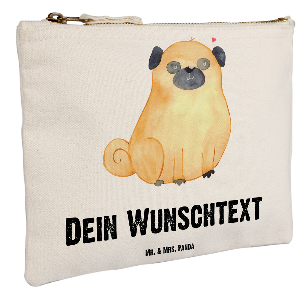 Personalisierte Schminktasche Mops Personalisierte Schminktasche, Personalisierte Kosmetiktasche, Personalisierter Kosmetikbeutel, Personalisiertes Stiftemäppchen, Personalisiertes Etui, Personalisierte Federmappe, Personalisierte Makeup Bag, Personalisiertes Schminketui, Personalisiertes Kosmetiketui, Personalisiertes Schlamperetui, Schminktasche mit Namen, Kosmetiktasche mit Namen, Kosmetikbeutel mit Namen, Stiftemäppchen mit Namen, Etui mit Namen, Federmappe mit Namen, Makeup Bg mit Namen, Schminketui mit Namen, Kosmetiketui mit Namen, Schlamperetui mit Namen, Schminktasche personalisieren, Schminktasche bedrucken, Schminktasche selbst gestalten, Hund, Hundemotiv, Haustier, Hunderasse, Tierliebhaber, Hundebesitzer, Sprüche, Mops, Liebe, Hundeliebe