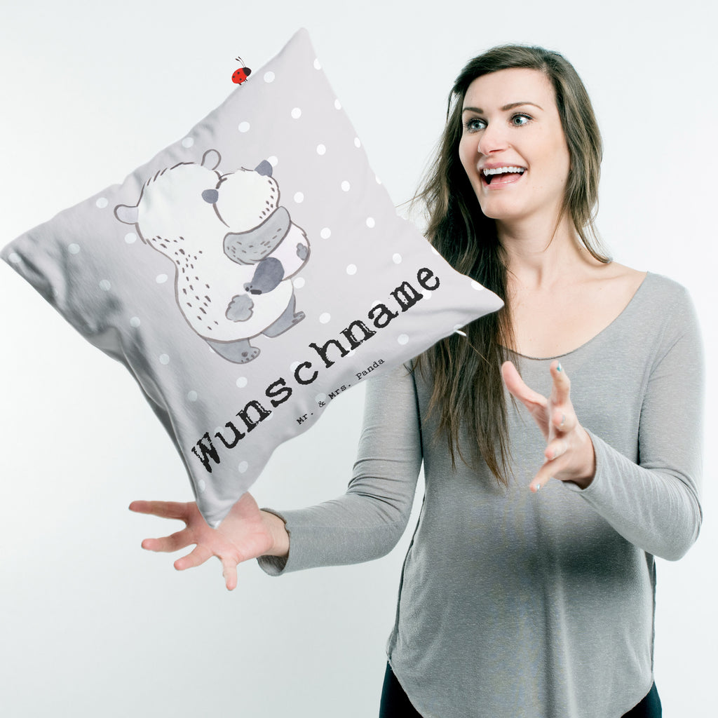 Personalisiertes Kissen Panda Beste Pflegeeltern der Welt Kissen, personalisiert, Name, Wunschname, bedrucken, Kopfkissen, für, Dankeschön, Geschenk, Schenken, Geburtstag, Geburtstagsgeschenk, Geschenkidee, Danke, Bedanken, Mitbringsel, Freude machen, Geschenktipp, Pflegeeltern, Pflegekind, Adoption, Eltern, Mama, Papa, Mami, Papi, Familie, Elternpaar, Mama und Papa