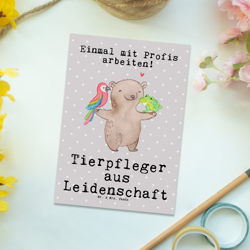 Postkarte Tierpfleger aus Leidenschaft Postkarte, Karte, Geschenkkarte, Grußkarte, Einladung, Ansichtskarte, Geburtstagskarte, Einladungskarte, Dankeskarte, Ansichtskarten, Einladung Geburtstag, Einladungskarten Geburtstag, Beruf, Ausbildung, Jubiläum, Abschied, Rente, Kollege, Kollegin, Geschenk, Schenken, Arbeitskollege, Mitarbeiter, Firma, Danke, Dankeschön