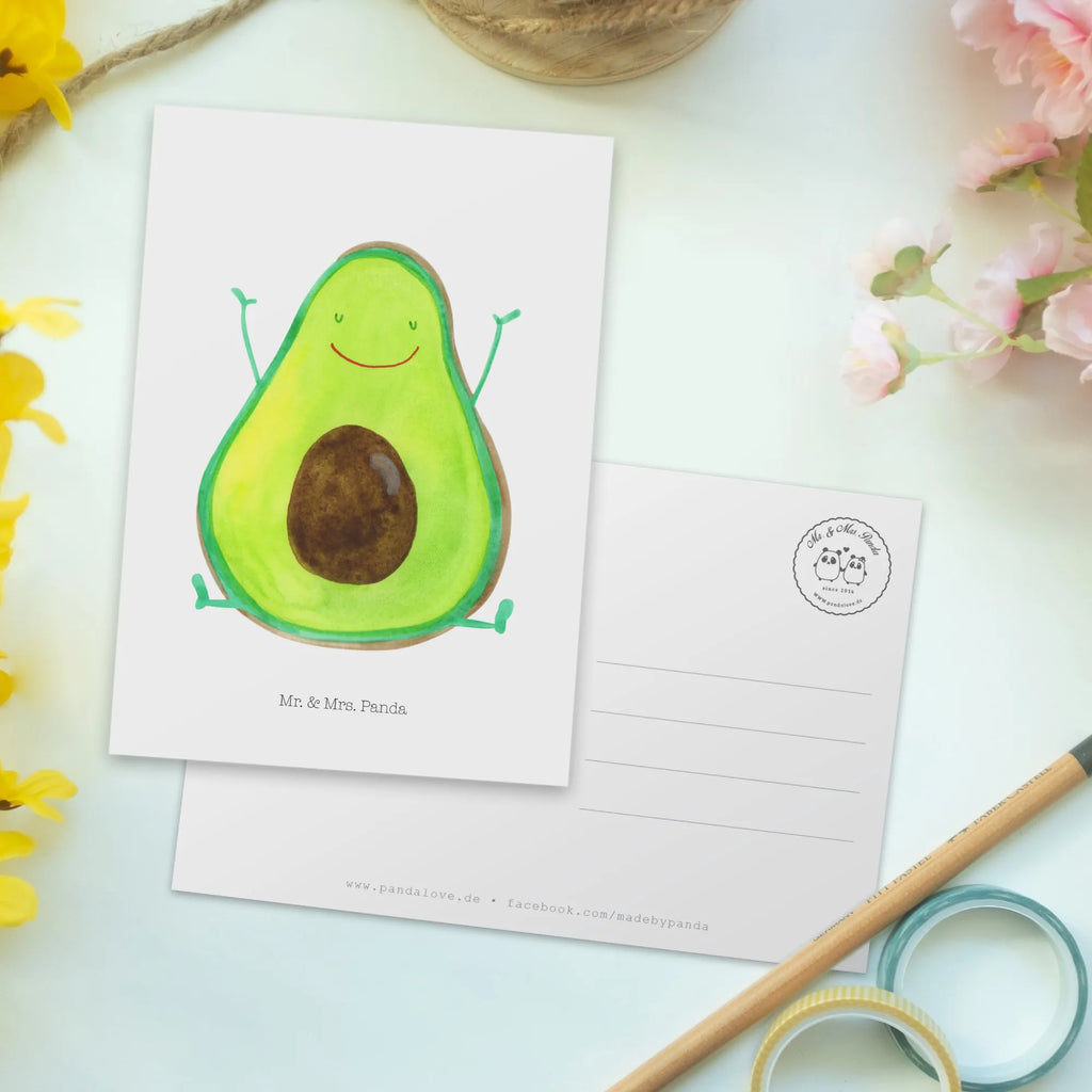 Postkarte Avocado Glücklich Postkarte, Karte, Geschenkkarte, Grußkarte, Einladung, Ansichtskarte, Geburtstagskarte, Einladungskarte, Dankeskarte, Ansichtskarten, Einladung Geburtstag, Einladungskarten Geburtstag, Avocado, Veggie, Vegan, Gesund, Chaos