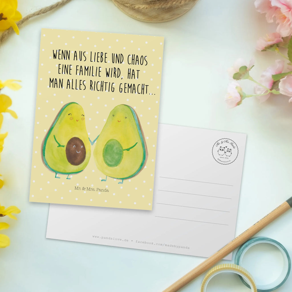 Postkarte Avocado Pärchen Postkarte, Karte, Geschenkkarte, Grußkarte, Einladung, Ansichtskarte, Geburtstagskarte, Einladungskarte, Dankeskarte, Ansichtskarten, Einladung Geburtstag, Einladungskarten Geburtstag, Avocado, Veggie, Vegan, Gesund, Avocuddle, Liebe, Schwangerschaft, Familie, Babyshower, Babyparty, Hochzeit, Kinder, Avocados, Geburt