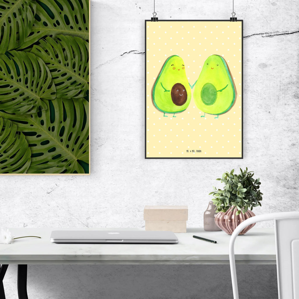 Poster Avocado Pärchen Poster, Wandposter, Bild, Wanddeko, Küchenposter, Kinderposter, Wanddeko Bild, Raumdekoration, Wanddekoration, Handgemaltes Poster, Mr. & Mrs. Panda Poster, Designposter, Kunstdruck, Posterdruck, Avocado, Veggie, Vegan, Gesund, Avocuddle, Liebe, Schwangerschaft, Familie, Babyshower, Babyparty, Hochzeit, Kinder, Avocados, Geburt