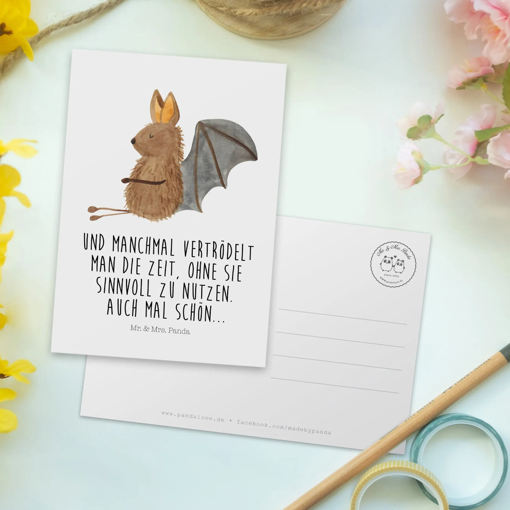 Postkarte Fledermaus Sitzen Postkarte, Karte, Geschenkkarte, Grußkarte, Einladung, Ansichtskarte, Geburtstagskarte, Einladungskarte, Dankeskarte, Ansichtskarten, Einladung Geburtstag, Einladungskarten Geburtstag, Tiermotive, Gute Laune, lustige Sprüche, Tiere, Fledermaus, Fledermäuse, Motivation, entspannen