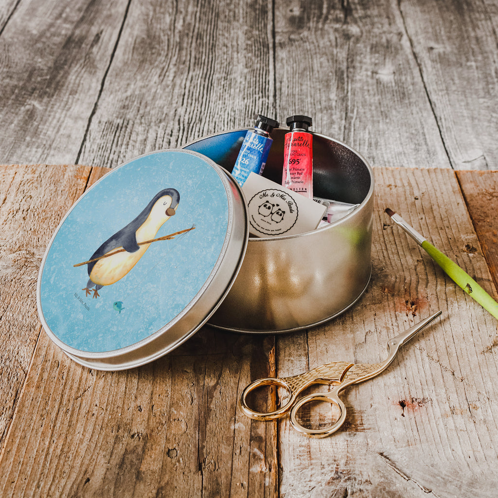 Blechdose rund Pinguin Angler Metalldose, Keksdose, Dose, Vorratsdose, Geschenkbox, Lunchbox, Aufbewahrungsbox, Vorratsdosen, Metallkiste, Metallbox, Metallboxen, Aufbewahrungskiste, Geschenkkiste, Blechdosen mit Deckel, Metallkiste mit Deckel, Vorratsdosen mit Deckel, Metall Dose, Pinguin, Pinguine, Angeln, Angler, Tagträume, Hobby, Plan, Planer, Tagesplan, Neustart, Motivation, Geschenk, Freundinnen, Geschenkidee, Urlaub, Wochenende