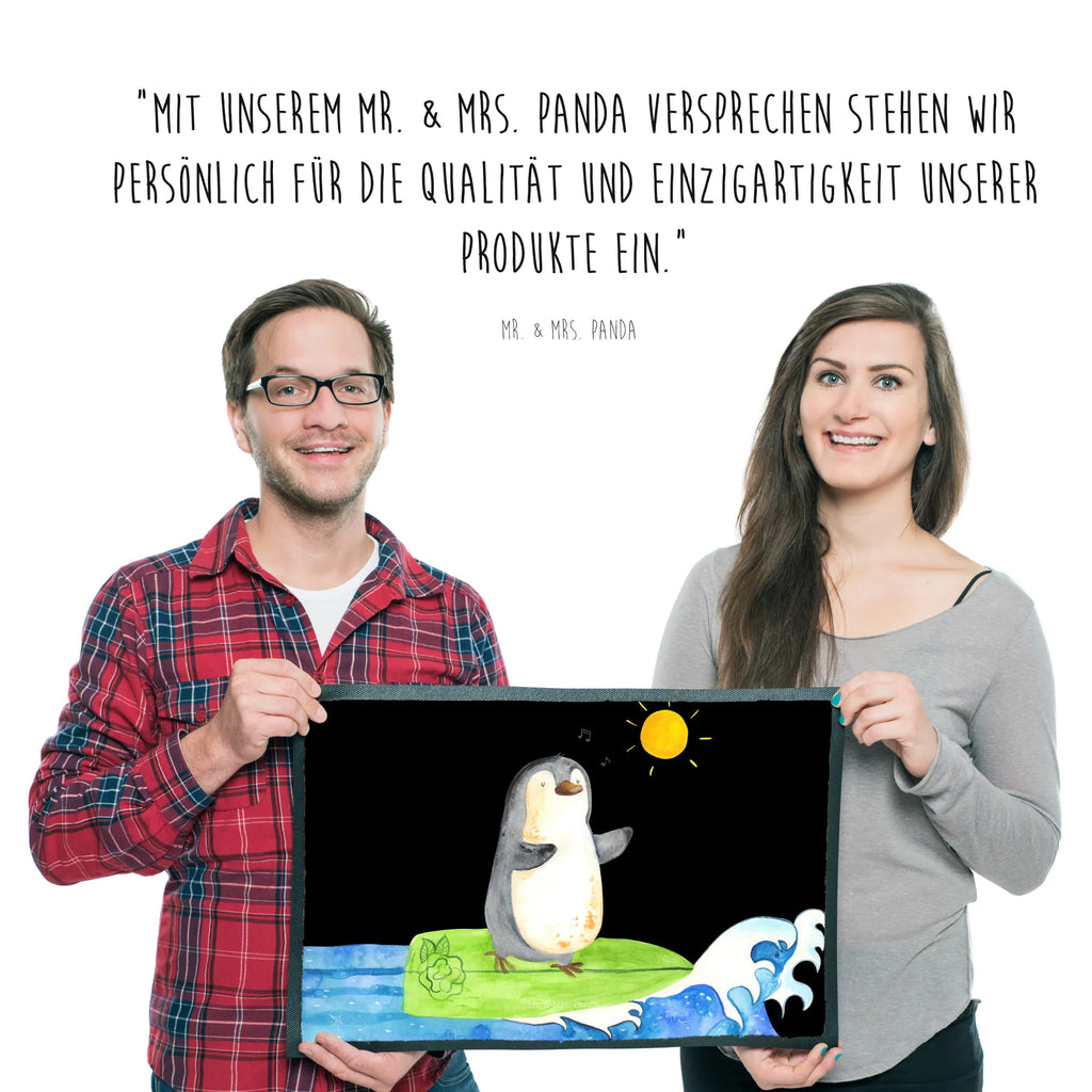 Fußmatte Pinguin Surfer Türvorleger, Schmutzmatte, Fußabtreter, Matte, Schmutzfänger, Fußabstreifer, Schmutzfangmatte, Türmatte, Motivfußmatte, Haustürmatte, Vorleger, Fussmatten, Fußmatten, Gummimatte, Fußmatte außen, Fußmatte innen, Fussmatten online, Gummi Matte, Sauberlaufmatte, Fußmatte waschbar, Fußmatte outdoor, Schmutzfangmatte waschbar, Eingangsteppich, Fußabstreifer außen, Fußabtreter außen, Schmutzfangteppich, Fußmatte außen wetterfest, Pinguin, Pinguine, surfen, Surfer, Hawaii, Urlaub, Wellen, Wellen reiten, Portugal