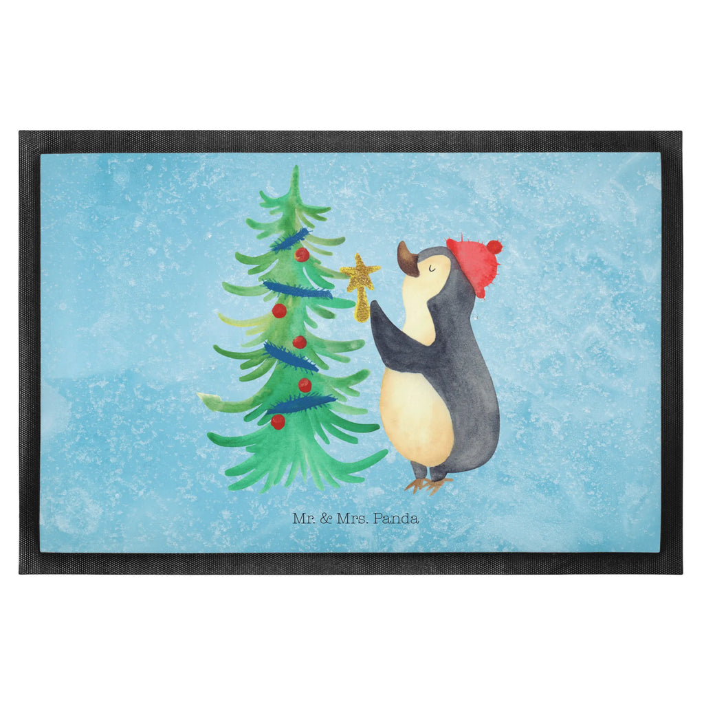 Fußmatte Pinguin Weihnachtsbaum Türvorleger, Schmutzmatte, Fußabtreter, Matte, Schmutzfänger, Fußabstreifer, Schmutzfangmatte, Türmatte, Motivfußmatte, Haustürmatte, Vorleger, Fussmatten, Fußmatten, Gummimatte, Fußmatte außen, Fußmatte innen, Fussmatten online, Gummi Matte, Sauberlaufmatte, Fußmatte waschbar, Fußmatte outdoor, Schmutzfangmatte waschbar, Eingangsteppich, Fußabstreifer außen, Fußabtreter außen, Schmutzfangteppich, Fußmatte außen wetterfest, Winter, Weihnachten, Weihnachtsdeko, Nikolaus, Advent, Heiligabend, Wintermotiv, Pinguin