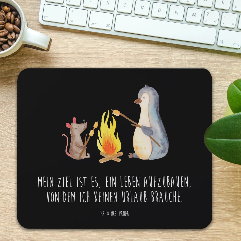 Mauspad Pinguin Lagerfeuer Mousepad, Computer zubehör, Büroausstattung, PC Zubehör, Arbeitszimmer, Mauspad, Einzigartiges Mauspad, Designer Mauspad, Mausunterlage, Mauspad Büro, Pinguin, Maus, Pinguine, Lagerfeuer, Leben, Arbeit, Job, Motivation, Büro, Büroalltag, Lebensspruch, Lebensmotivation, Neustart, Liebe, grillen, Feuer, Marshmallows