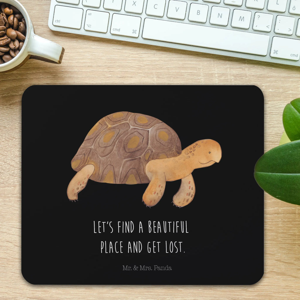 Mauspad Schildkröte marschiert Mousepad, Computer zubehör, Büroausstattung, PC Zubehör, Arbeitszimmer, Mauspad, Einzigartiges Mauspad, Designer Mauspad, Mausunterlage, Mauspad Büro, Meerestiere, Meer, Urlaub, Schildkröte, Schildkröten, get lost, Abenteuer, Reiselust, Inspiration, Neustart, Motivation, Lieblingsmensch