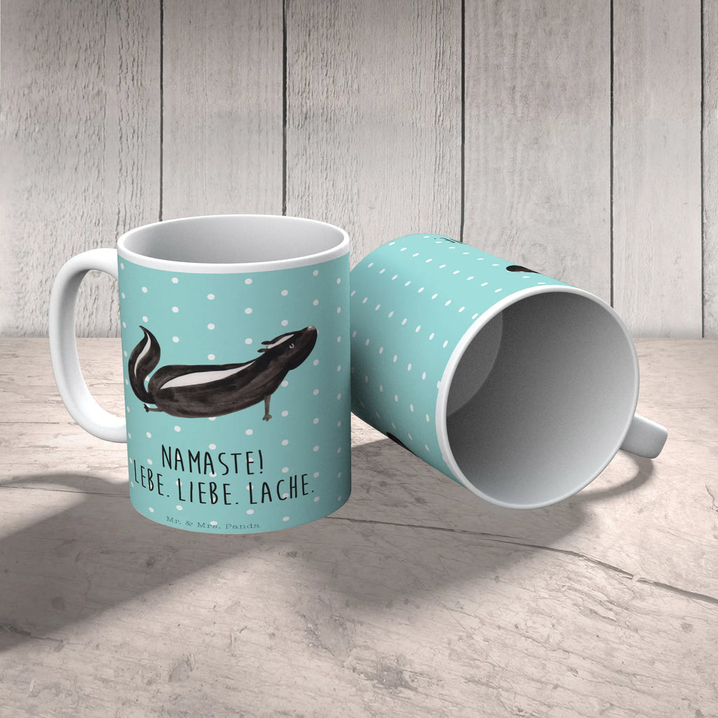 Tasse Stinktier Yoga Tasse, Kaffeetasse, Teetasse, Becher, Kaffeebecher, Teebecher, Keramiktasse, Porzellantasse, Büro Tasse, Geschenk Tasse, Tasse Sprüche, Tasse Motive, Kaffeetassen, Tasse bedrucken, Designer Tasse, Cappuccino Tassen, Schöne Teetassen, Stinktier, Skunk, Wildtier, Raubtier, Stinker, Stinki, Yoga, Namaste, Lebe, Liebe, Lache