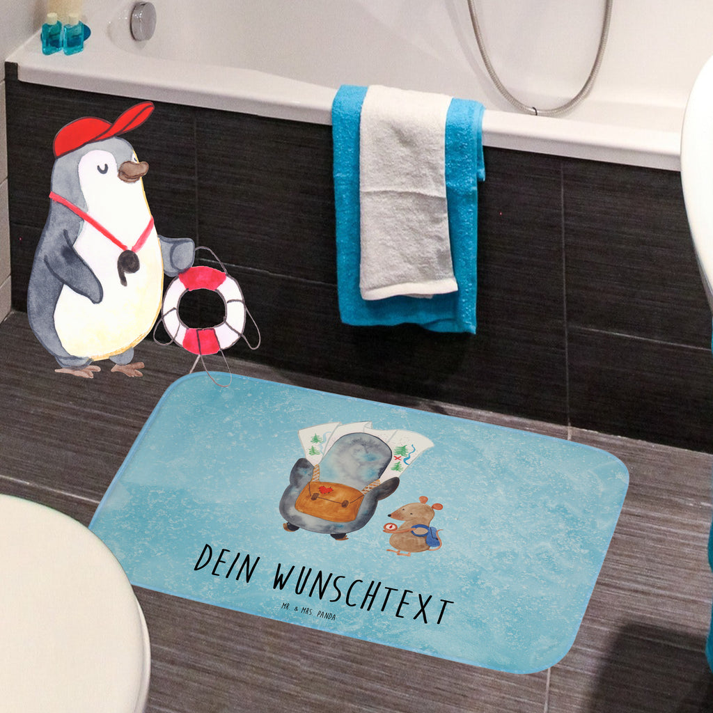 Personalisierter Badvorleger Pinguin & Maus Wanderer Personalisierte Badematte, Personalisierter Badteppich, Personalisierter Duschvorleger, Personalisierter Badezimmerteppich, Personalisierter Badezimmermatte, Personalisierter Badvorleger, Personalisierter Duschmatte, Personalisierter Duschteppich, Badematte mit Namen, Badteppich mit Namen, Duschvorleger mit Namen, Badezimmerteppich mit Namen, Badezimmermatte mit Namen, Badvorleger mit Namen, Duschmatte mit Namen, Duschteppich mit Namen, Wunschtext, Badvorleger selbst bedrucken, Wunschname, Personalisieren, Pinguin, Pinguine, Abenteurer, Abenteuer, Roadtrip, Ausflug, Wanderlust, wandern