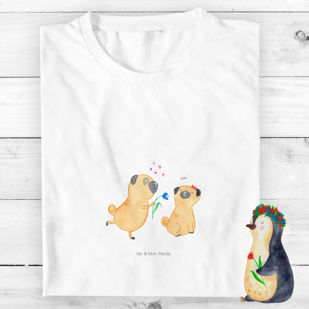 Organic Kinder T-Shirt Mops Verliebt Kinder T-Shirt, Kinder T-Shirt Mädchen, Kinder T-Shirt Jungen, Hund, Hundemotiv, Haustier, Hunderasse, Tierliebhaber, Hundebesitzer, Sprüche, Mops, Möpse, Hundeliebe, verliebt, Liebe, Liebesspruch. Verlobt, Geschenk Freund, Partner