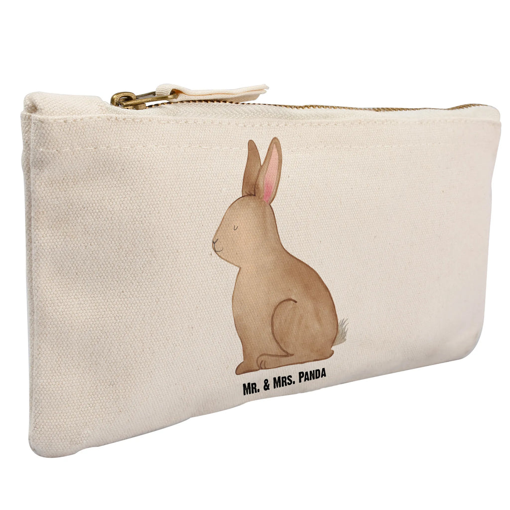 Schminktasche Hase sitzend Schminktasche, Kosmetiktasche, Kosmetikbeutel, Stiftemäppchen, Etui, Federmappe, Makeup, XXL, Schminketui, Kosmetiketui, Schlamperetui, Ostern, Osterhase, Ostergeschenke, Osternest, Osterdeko, Geschenke zu Ostern, Ostern Geschenk, Ostergeschenke Kinder, Ostern Kinder, Frohe Ostern, Ostergrüße, Osterblume, Liebe, Grüße, Hase, Kaninchen