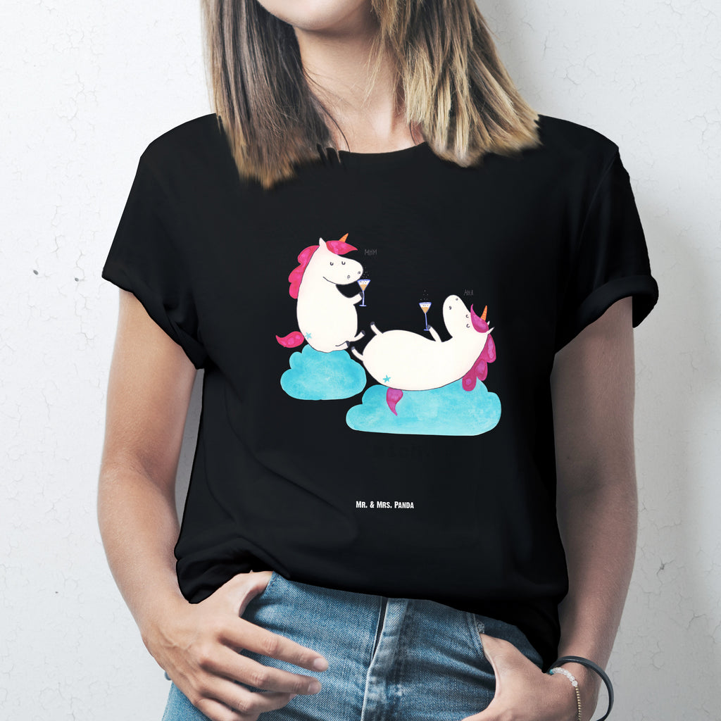 T-Shirt Standard Einhörner Sekt T-Shirt, Shirt, Tshirt, Lustiges T-Shirt, T-Shirt mit Spruch, Party, Junggesellenabschied, Jubiläum, Geburstag, Herrn, Damen, Männer, Frauen, Schlafshirt, Nachthemd, Sprüche, Einhorn, Einhörner, Einhorn Deko, Pegasus, Unicorn, Freundinnen, Freundin, BFF, Sekt, Mädelsabend, Spaß, Korken, Anstoßen, Beste