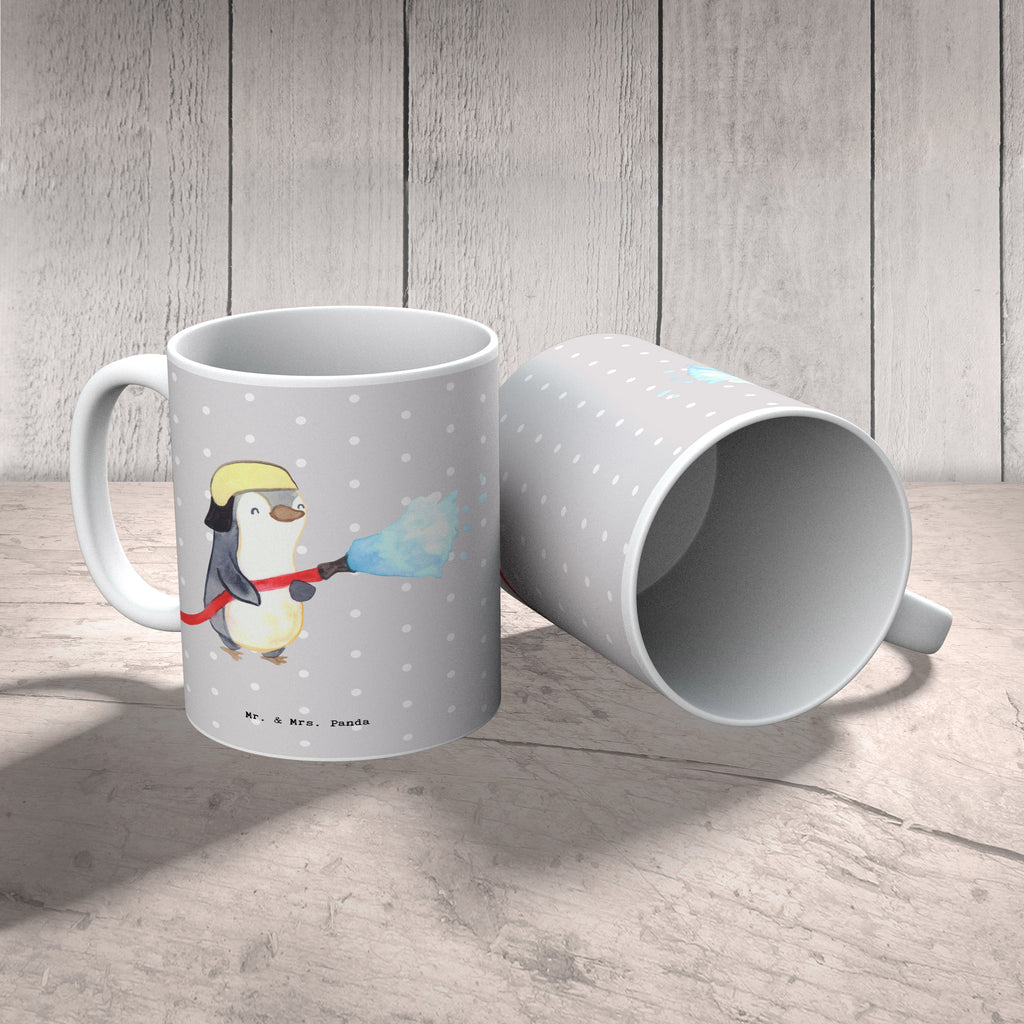 Tasse Feuerwehrmann mit Herz Tasse, Kaffeetasse, Teetasse, Becher, Kaffeebecher, Teebecher, Keramiktasse, Porzellantasse, Büro Tasse, Geschenk Tasse, Tasse Sprüche, Tasse Motive, Kaffeetassen, Tasse bedrucken, Designer Tasse, Cappuccino Tassen, Schöne Teetassen, Beruf, Ausbildung, Jubiläum, Abschied, Rente, Kollege, Kollegin, Geschenk, Schenken, Arbeitskollege, Mitarbeiter, Firma, Danke, Dankeschön, Feuerwehrmann, Feuerwehrhauptmann, Brandschutz, Feuerwehr, freiwillige Feuerwehr