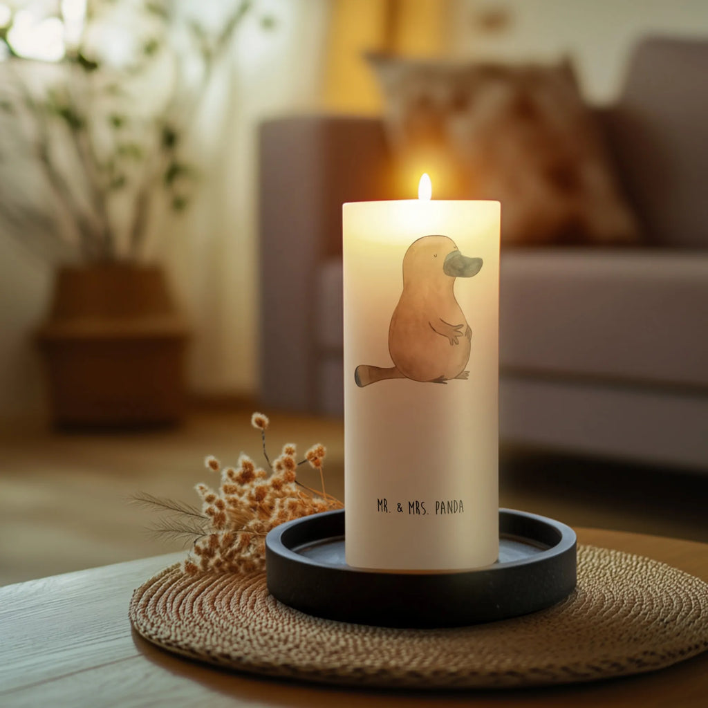 Candle platypus courage Kerze, Taufkerze, Kommunionskerze, Geburtstagskerze, Geschenk Kerze, Taufgeschenk Kerze, Kerze mit Druck, Besondere Kerze, Geschenkidee Kerze, Kerze für Kommunion, Geburtstag Kerze, Kommunion Kerze, Meerestiere, Meer, Urlaub, Schnabeltier, Mut, mutig, Lebensweisheit, Schnabeltiere, Motivation, Training, Büro, Arbeit, Neuanfang, Neustart, Weltreise, Raodtrip