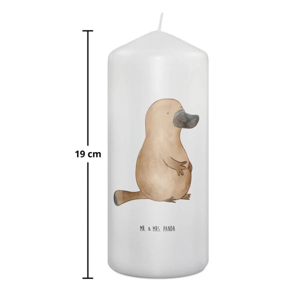 Candle platypus courage Kerze, Taufkerze, Kommunionskerze, Geburtstagskerze, Geschenk Kerze, Taufgeschenk Kerze, Kerze mit Druck, Besondere Kerze, Geschenkidee Kerze, Kerze für Kommunion, Geburtstag Kerze, Kommunion Kerze, Meerestiere, Meer, Urlaub, Schnabeltier, Mut, mutig, Lebensweisheit, Schnabeltiere, Motivation, Training, Büro, Arbeit, Neuanfang, Neustart, Weltreise, Raodtrip
