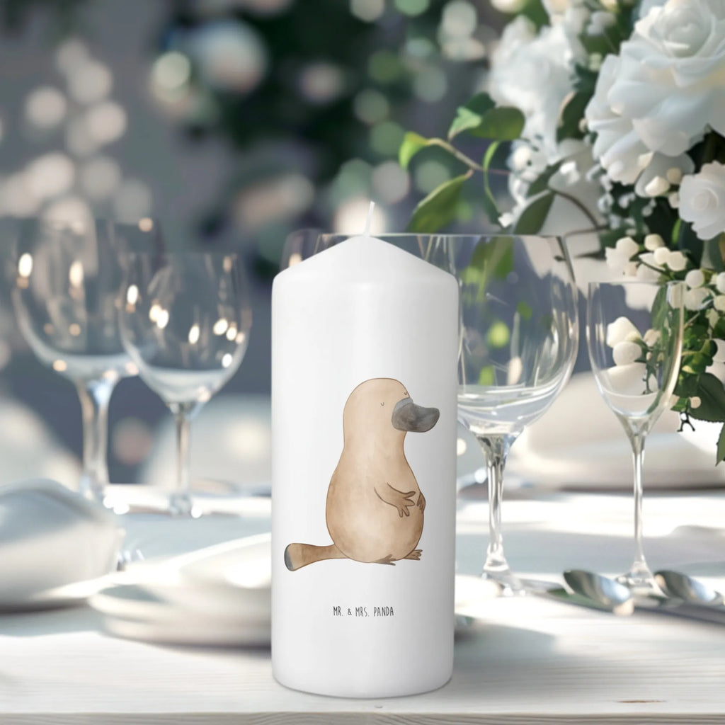 Candle platypus courage Kerze, Taufkerze, Kommunionskerze, Geburtstagskerze, Geschenk Kerze, Taufgeschenk Kerze, Kerze mit Druck, Besondere Kerze, Geschenkidee Kerze, Kerze für Kommunion, Geburtstag Kerze, Kommunion Kerze, Meerestiere, Meer, Urlaub, Schnabeltier, Mut, mutig, Lebensweisheit, Schnabeltiere, Motivation, Training, Büro, Arbeit, Neuanfang, Neustart, Weltreise, Raodtrip