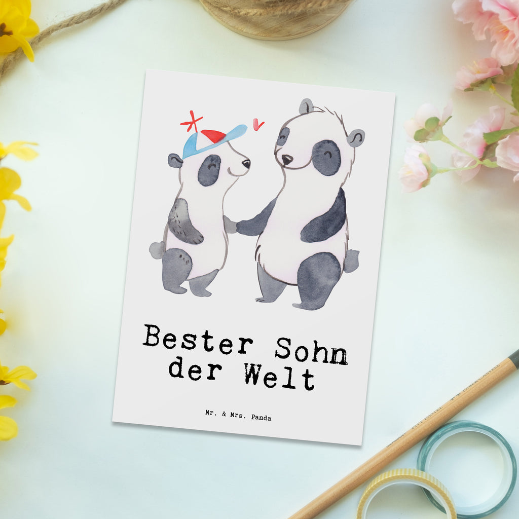 Postkarte Panda Bester Sohn der Welt Postkarte, Karte, Geschenkkarte, Grußkarte, Einladung, Ansichtskarte, Geburtstagskarte, Einladungskarte, Dankeskarte, Ansichtskarten, Einladung Geburtstag, Einladungskarten Geburtstag, für, Dankeschön, Geschenk, Schenken, Geburtstag, Geburtstagsgeschenk, Geschenkidee, Danke, Bedanken, Mitbringsel, Freude machen, Geschenktipp, Sohn, Sohnemann, Söhnchen, Bube, Bub, Nachwuchs, Nachkomme, Kind, Familie, Vater, Belohnung