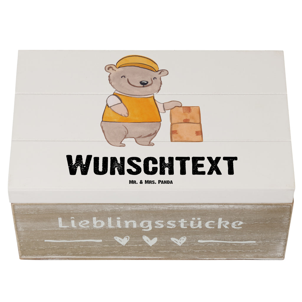 Personalisierte Holzkiste Paketzusteller mit Herz Holzkiste mit Namen, Kiste mit Namen, Schatzkiste mit Namen, Truhe mit Namen, Schatulle mit Namen, Erinnerungsbox mit Namen, Erinnerungskiste, mit Namen, Dekokiste mit Namen, Aufbewahrungsbox mit Namen, Holzkiste Personalisiert, Kiste Personalisiert, Schatzkiste Personalisiert, Truhe Personalisiert, Schatulle Personalisiert, Erinnerungsbox Personalisiert, Erinnerungskiste Personalisiert, Dekokiste Personalisiert, Aufbewahrungsbox Personalisiert, Geschenkbox personalisiert, GEschenkdose personalisiert, Beruf, Ausbildung, Jubiläum, Abschied, Rente, Kollege, Kollegin, Geschenk, Schenken, Arbeitskollege, Mitarbeiter, Firma, Danke, Dankeschön, Paketzusteller, Paketbote, Zustellservice Pakete